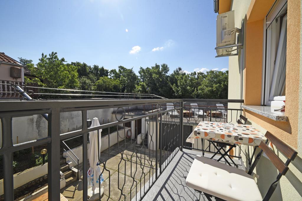 Apartments Rudy Jadranovo Exterior photo